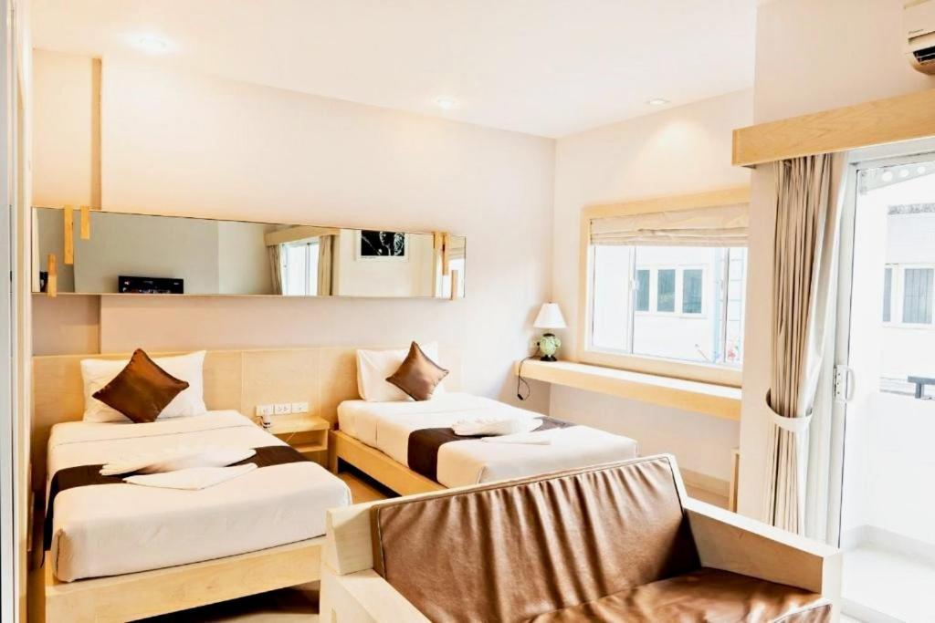 Khuang Singh Residence & Hotel Chiangmai Чиангмай Екстериор снимка