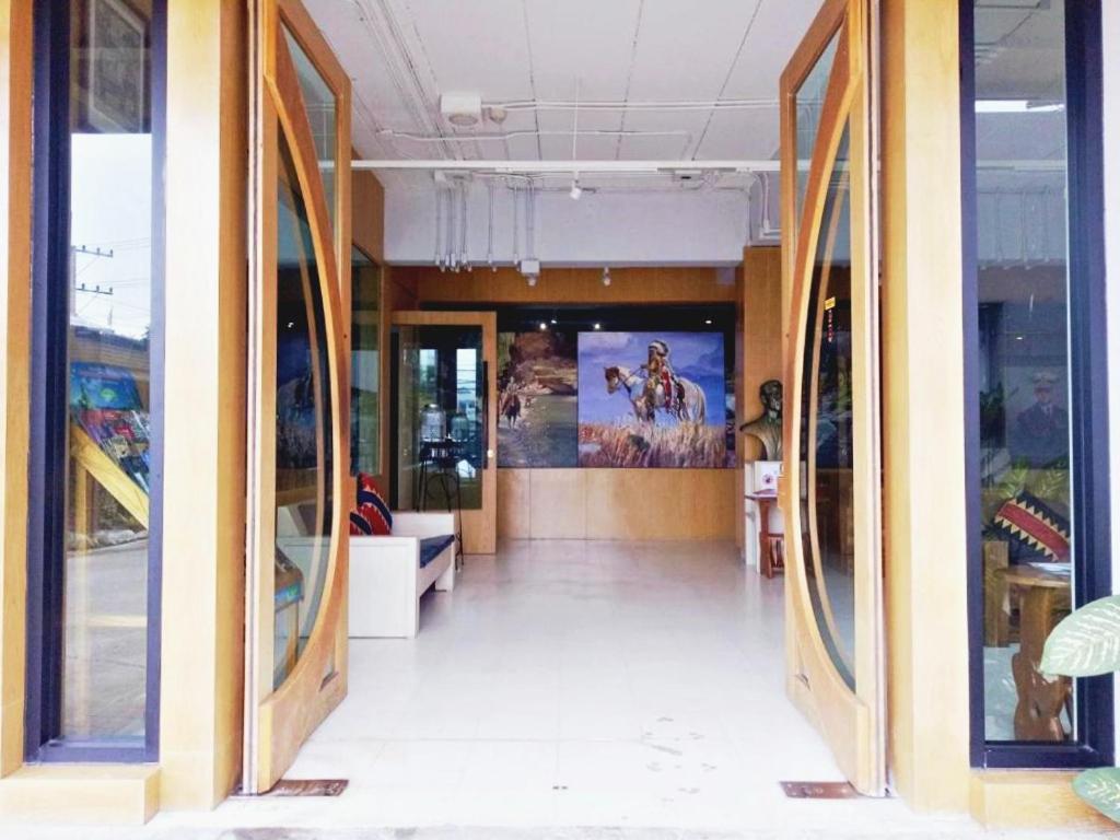 Khuang Singh Residence & Hotel Chiangmai Чиангмай Екстериор снимка