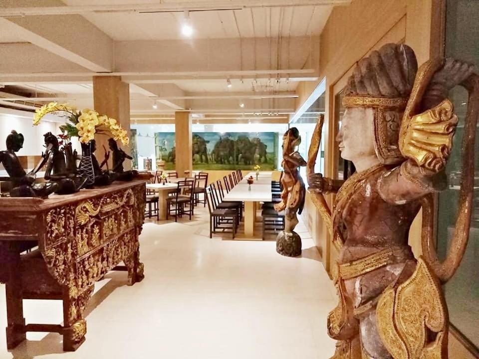 Khuang Singh Residence & Hotel Chiangmai Чиангмай Екстериор снимка