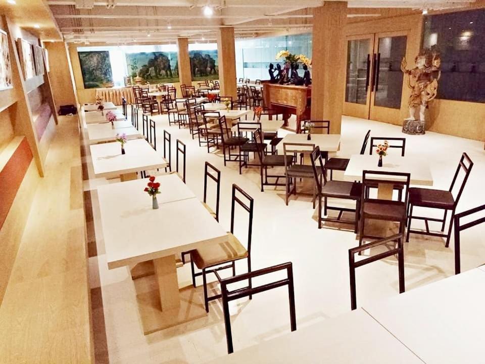 Khuang Singh Residence & Hotel Chiangmai Чиангмай Екстериор снимка