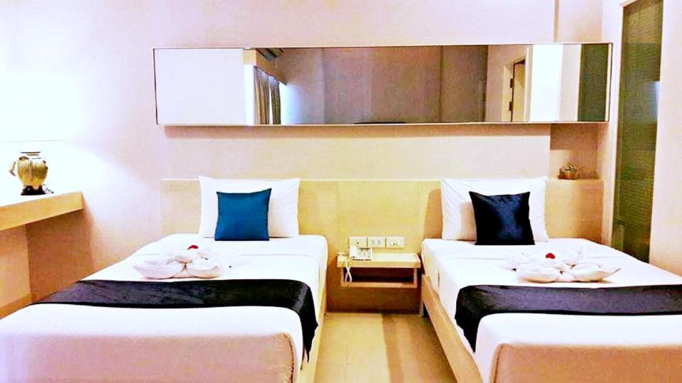 Khuang Singh Residence & Hotel Chiangmai Чиангмай Екстериор снимка