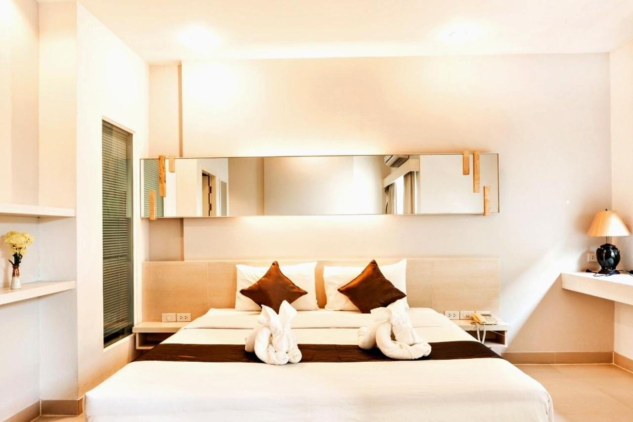 Khuang Singh Residence & Hotel Chiangmai Чиангмай Екстериор снимка